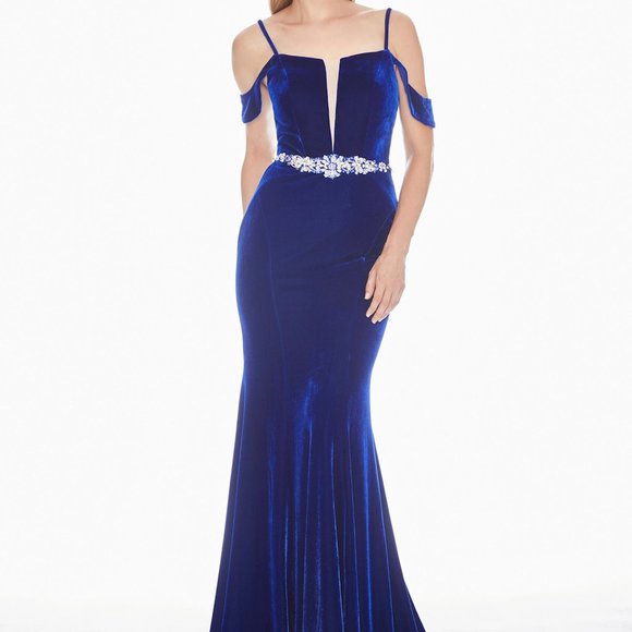Ashley Lauren Dresses & Skirts - Ashley Lauren Velvet Off-Shoulder Evening Dress